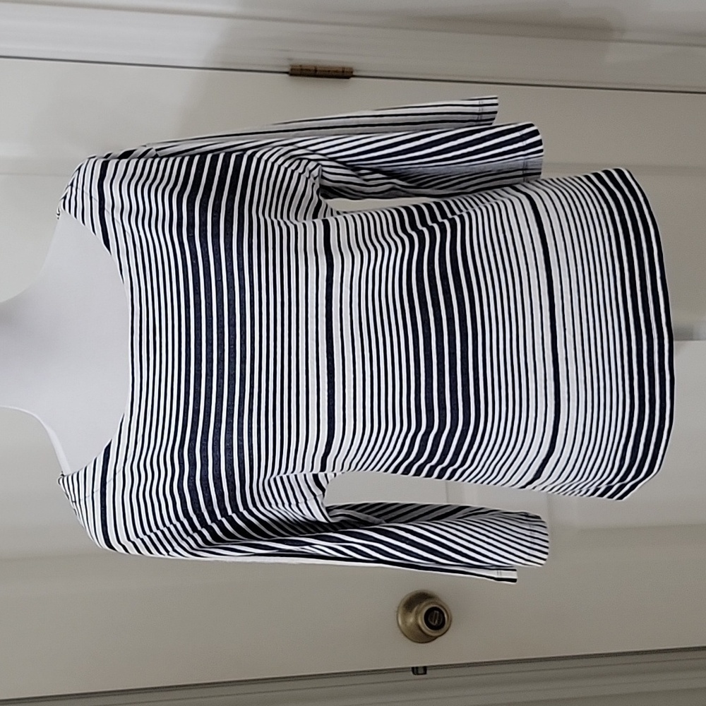 Gap Size XS Long Sleeve Knit Stripe Boatneck Top, "Navy Stripe", Exc. Used Cond.